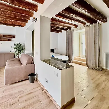 Casa Storica Del 1600 In Centro *