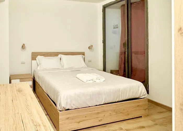 Casa Storica Del 1600 In Centro شقة